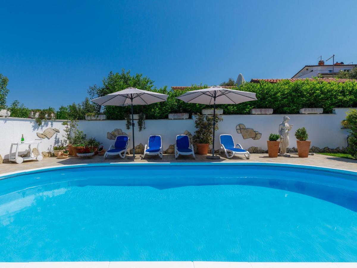 Apartment Tiziana-4 By Interhome