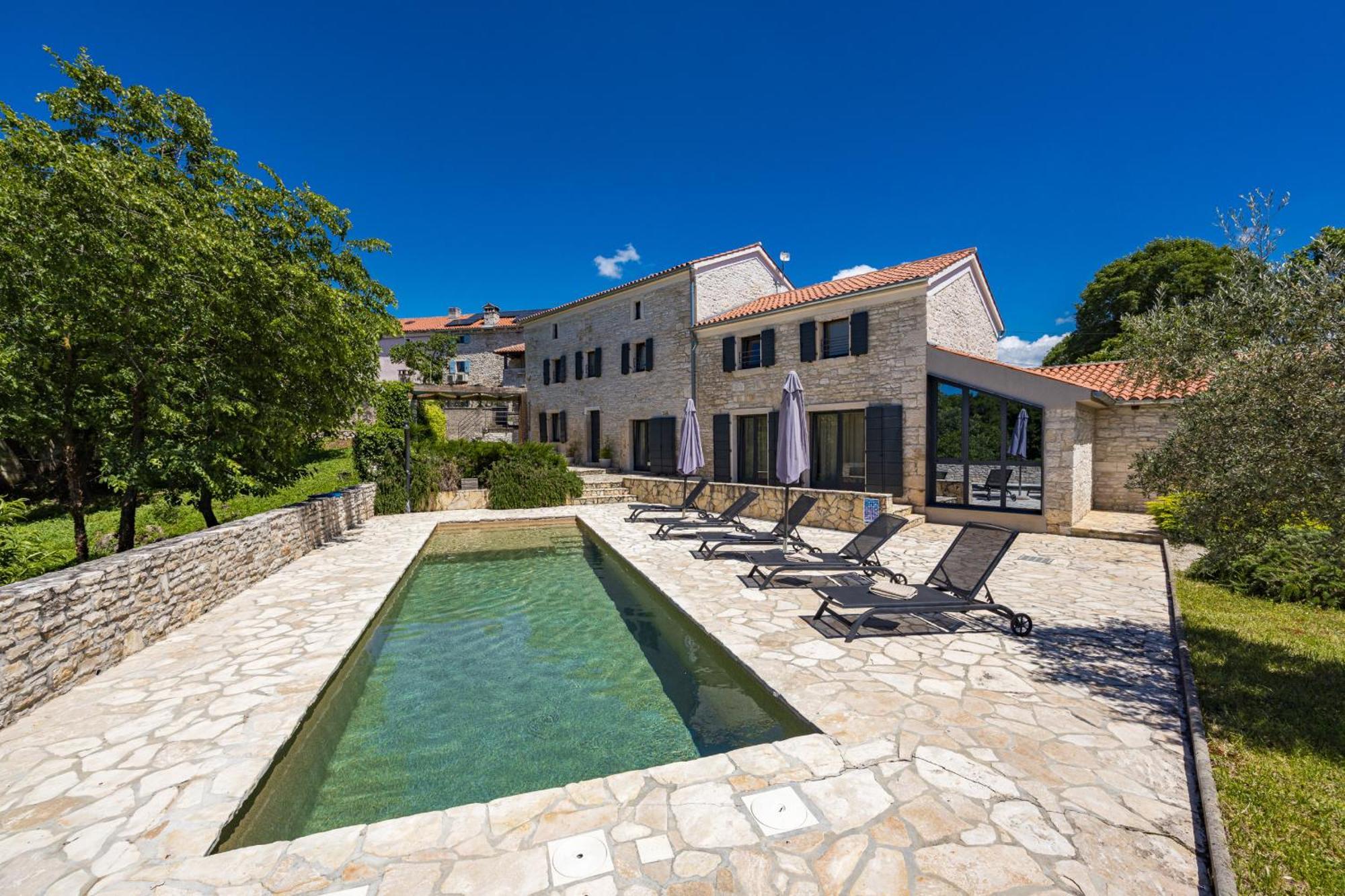 Villa Casa 42 Pet Friendly For 9 People In Istria With Salt - Water Pool *