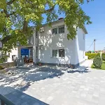 Apartment Carmen