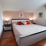 Apartments Zrinka 793