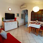 Apartments Zrinka 793