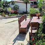 Haus Omni 115S