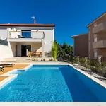 Villa Munat