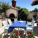 Nives Mare Holliday House