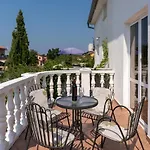 Apartments Oliva