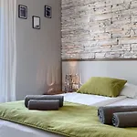 Pula City Center Accommodation With Free Parking