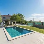 Terre Bianche With Private Pool And Whirlpool