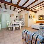 Guest House Sotto I Volti Centro Storico