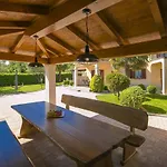 Apartments Saladinka