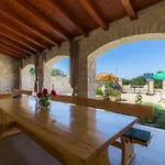 Holiday Home Gracije - Voj515 By Interhome