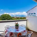Rona Apartment Zdravko