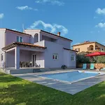 Comfortable Villa In Pula