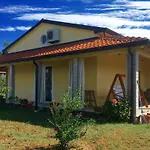 Holiday House Emc