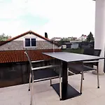 Apartment I&I