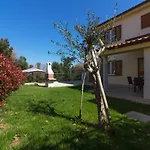 Charming Villa Aurora With Private Pool 200M From The Beach For Up To 10 Persons - Wiibuk