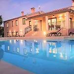 Charming Villa Monte Uliveto With Private Pool In Pula