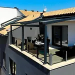 Penthouse No6