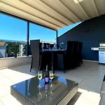 Penthouse No6