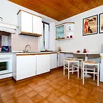 Carera Seaview Apartments