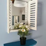Lara Deluxe Superior 5 Star Apartment, Your Piece Of Heaven By The Sea & Park