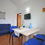 Brijunisol - 3 Apartments Top Position Near The Beautiful Beach