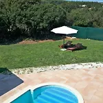 Holiday House Maya With Bbq