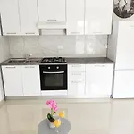White Studio Apartman