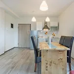2 Bedroom Apartment Peroj