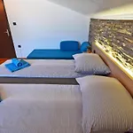 Apartment Leona