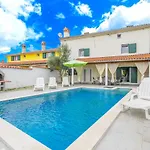 Holiday Home Olga With Pool &Pet Friendly