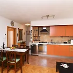 Apartment Leon
