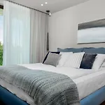 Villa Adoral