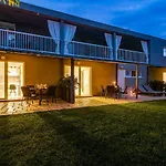 Apartments Dama