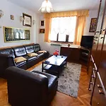 Apartment In Pula/Istrien 10988