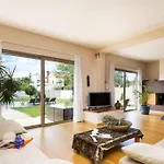 Sunny Summer House 4*