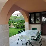 Apartman 100M2, Full Opremljen, Privatni Parking.