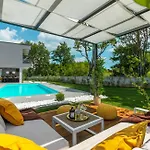 Villa Arcus