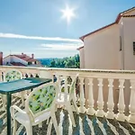 Apartments Ori