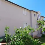 Apartment Liznjan 2