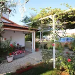Apartment In Funtana/Istrien 12232