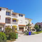 Apartment Karlo