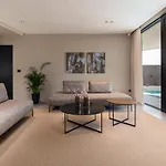 Luxury Villa Aruna