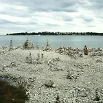 Apartment In Rovinj With Balcony, Air Conditioning, Wi-Fi