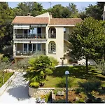 Villa Radic
