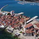 Villa Roki