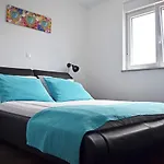 Apartment Summer Breeze