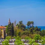 Apartment Dora Near Sea And Center With Private Garage