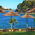 Two-Bedroom Apartment In Porec I