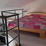 Sia House