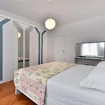 Brezac Olive Garden Apartment